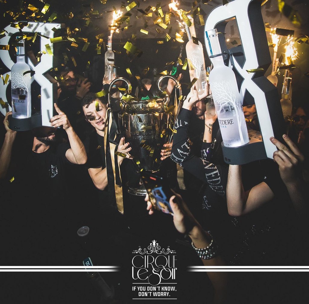 bottle menu cirque le soir